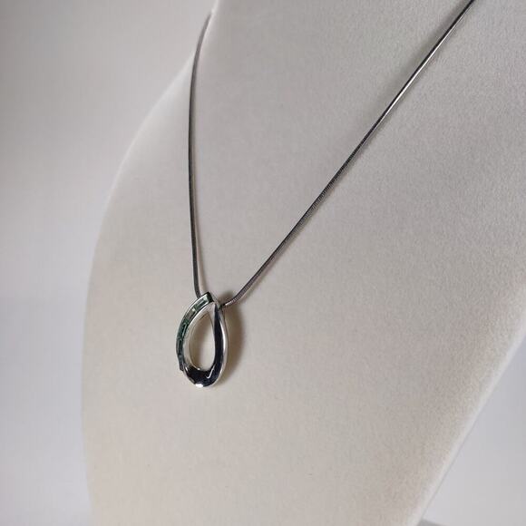 Vintage Lia Sophia Silver Tone Green Rhinestone Teardrop Pendant Necklace - Picture 4 of 6